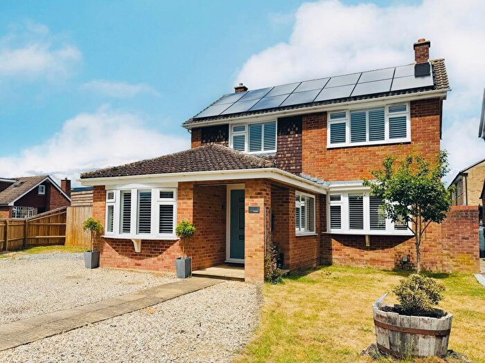 4 Bedroom Detached House For Sale In Icknield Close, Didcot, OX11