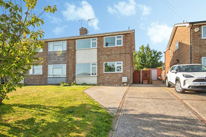 3 Bedroom Semi-Detached House For Sale In The Ridgeway, Harwich, CO12