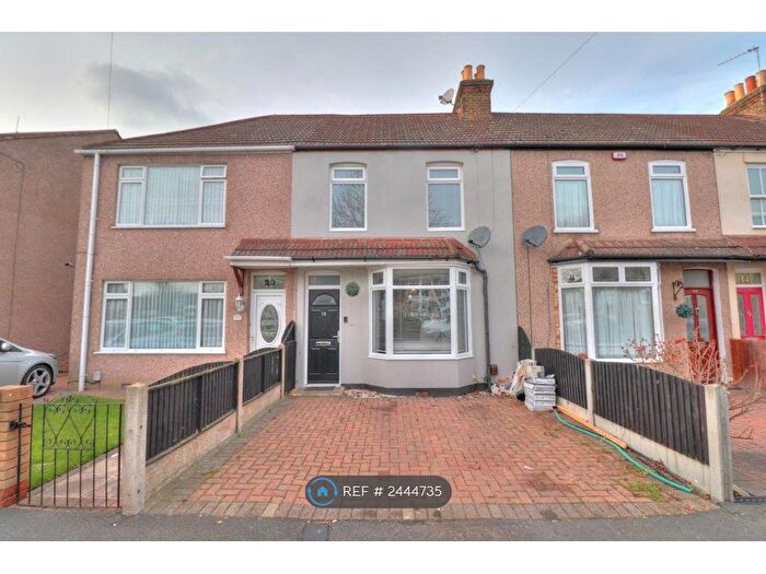 3 Bedroom Terraced House To Rent In Salisbury Road, Romford, RM2
