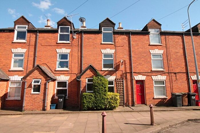 2 Bedroom Terraced House To Rent In Oxford Street, Daventry, NN11