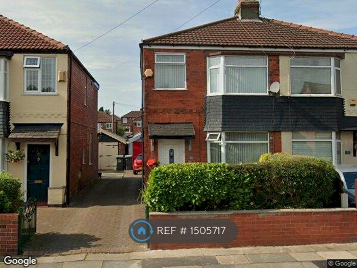 3 Bedroom Detached House To Rent In Lewis Road, Manchester, M43