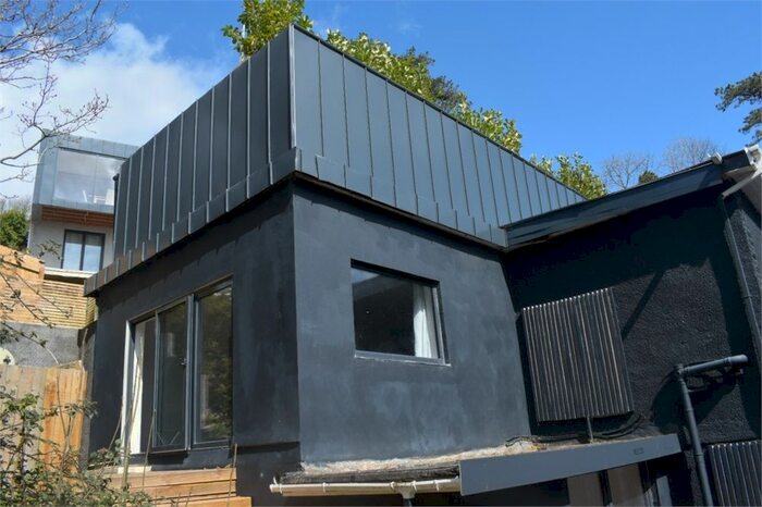 2 Bedroom Chalet To Rent In Libra House, Caswell Bay, Swansea, SA3