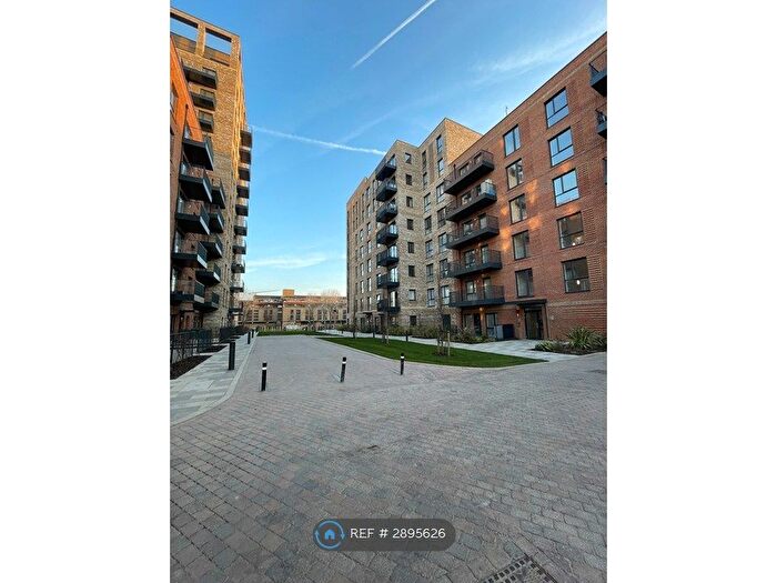 1 Bedroom Flat To Rent In Vousden Grove, London, SE28