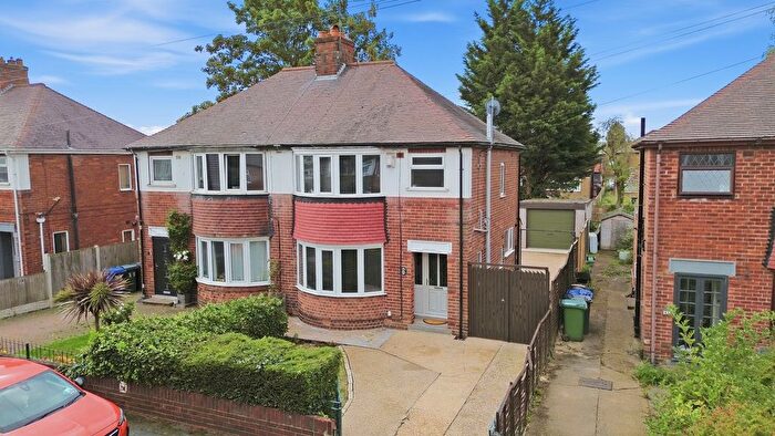 3 Bedroom Semi-Detached House For Sale In Liverpool Avenue, Doncaster, DN2