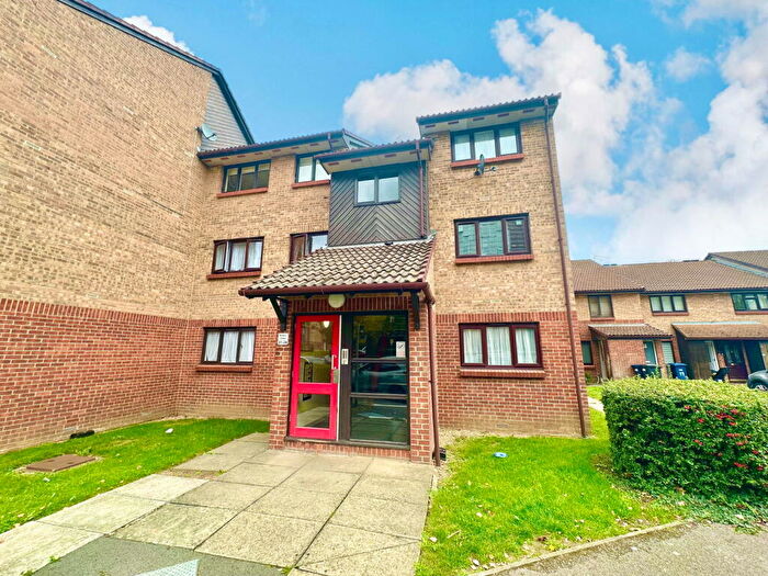 2 Bedroom Flat For Sale In Pasteur Close, Colindale, London, NW9