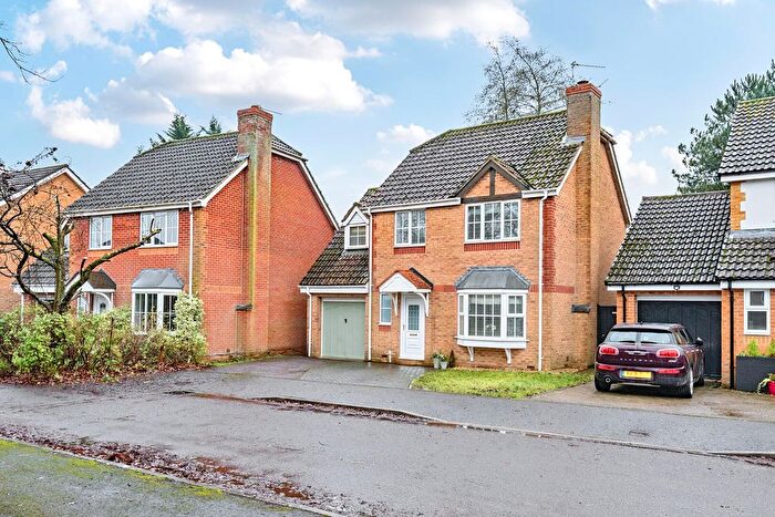 4 Bedroom Detached House For Sale In Richmond Close, Devizes, SN10