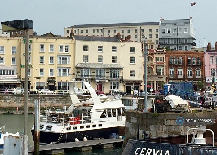 2 Bedroom Flat To Rent In Harbour Parade, Ramsgate, CT11
