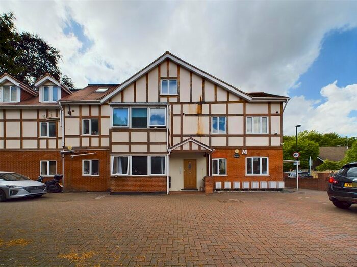 2 Bedroom Flat To Rent In Brighton Road, Purley, CR8