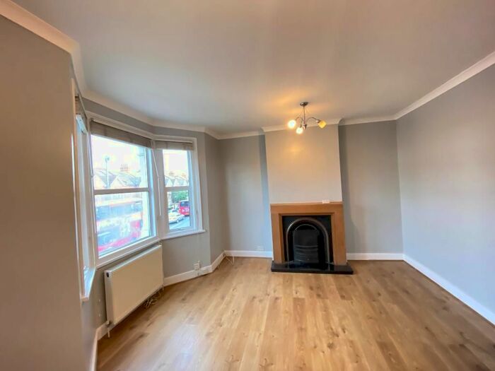 1 Bedroom Maisonette To Rent In Kingston Road, Wimbledon Chase, London, SW20