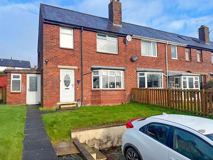 3 Bedroom End Of Terrace House For Sale In Woodside Road, Silsden, BD20