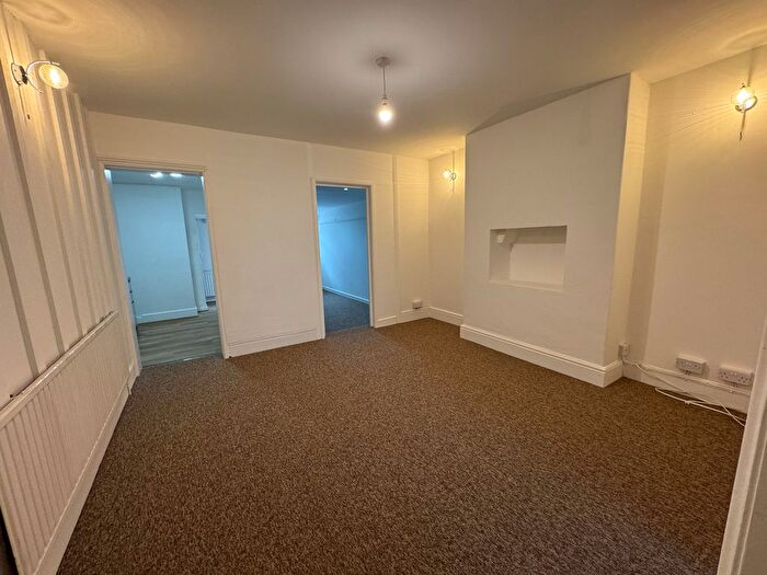 2 Bedroom Flat To Rent In Stephen Street, Taunton, TA1