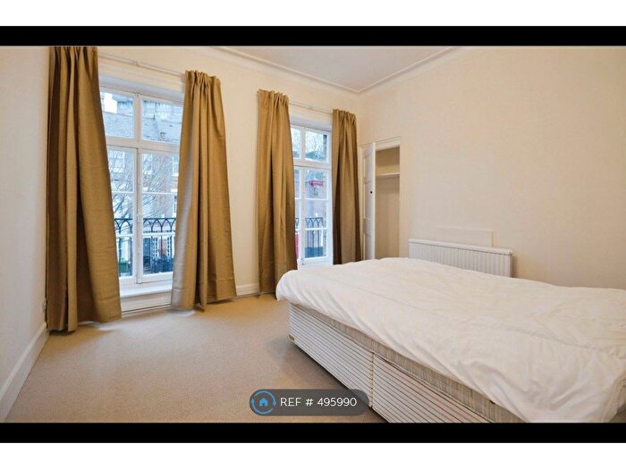 3 Bedroom Flat To Rent In Chester Way, London, SE11
