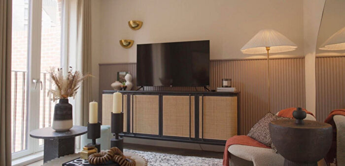 1 Bedroom Apartment To Rent In Hampton Apartments, London, SE18