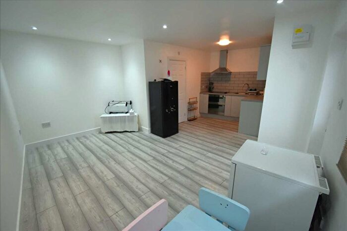 1 Bedroom Flat To Rent In Henderson Drive, Dartford, DA1