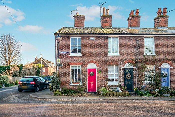 2 Bedroom End Of Terrace House To Rent In Abbey Street, Faversham, Kent, ME13