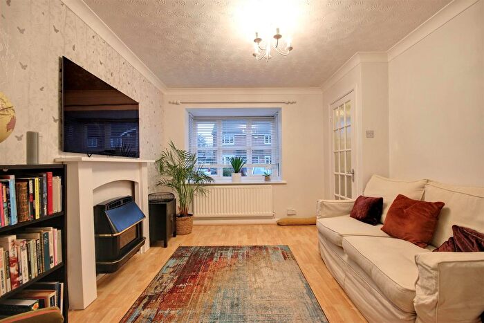 2 Bedroom End Of Terrace House For Sale In Southwood Gardens, Cottingham, HU16