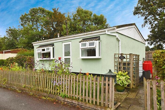 2 Bedroom Park Home For Sale In Heath Farm Park, Barford St. Martin ***Video Tour***, SP3