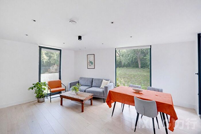 3 Bedroom Flat For Sale In Finchley Road, Hampstead, NW3