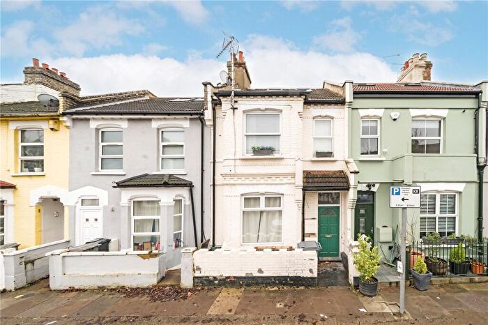 1 Bedroom Apartment To Rent In Napier Road, London, NW10