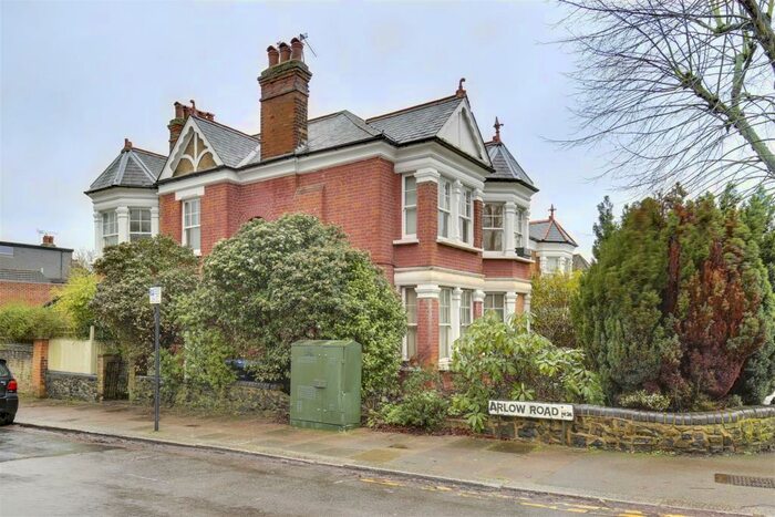 3 Bedroom Flat To Rent In Arlow Road, Winchmore Hill, N21