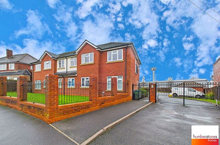 2 Bedroom Flat For Sale In Kings Court, Apsley Road, Oldbury, B68