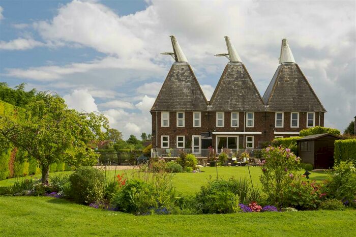 5 Bedroom Property For Sale In Badgers Oast, Newhouse Lane, Sheldwich, ME13