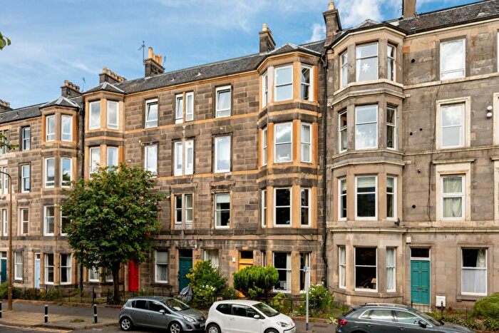 2 Bedroom Flat For Sale In McDonald Road, Bellevue, Edinburgh, EH7