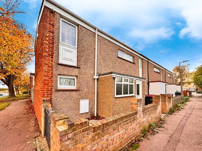 2 Bedroom End Of Terrace House To Rent In Fraser Close, Shoeburyness, SS3