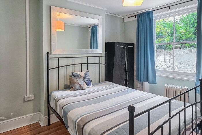 1 Bedroom Flat For Sale In Greenside Road, London, W12