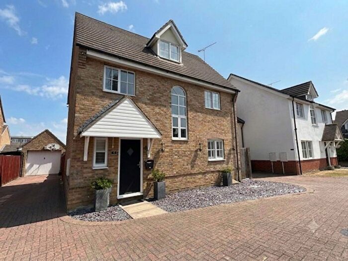 4 Bedroom Detached House For Sale In Calvinia Close, Noak Bridge, SS15