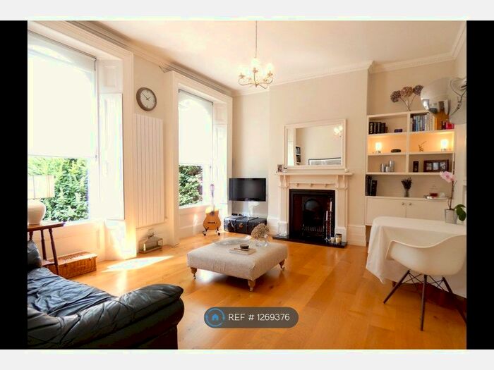 2 Bedroom Flat To Rent In Southend Road, Beckenham, BR3