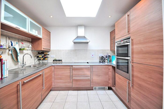 2 Bedroom Apartment To Rent In Pavilions, Windsor, Berkshire, SL4