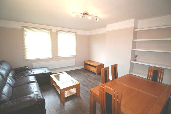 1 Bedroom Flat To Rent In Trnity Road, Tooting, SW17