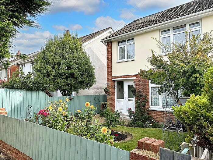 3 Bedroom Semi-Detached House For Sale In May Crescent, Holbury, SO45