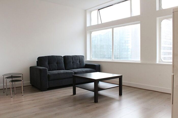 2 Bedroom Flat To Rent In City Heights, Victoria Bridge Street, Salford, M3