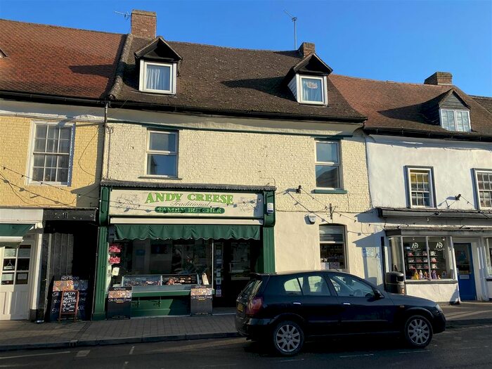 1 Bedroom Flat To Rent In Broad Street, Newent, GL18