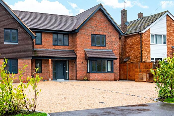 4 Bedroom Semi Detached House For Sale In Spurlands End Road, Great Kingshill, High Wycombe, Buckinghamshire, HP15