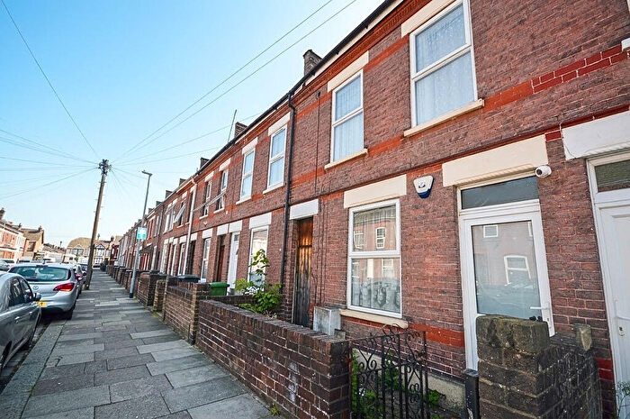 3 Bedroom Terraced House To Rent In Malvern Road, Luton, LU1