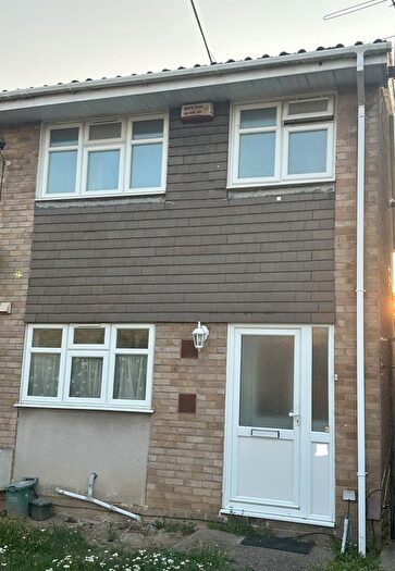 3 Bedroom End Of Terrace House To Rent In Sheepcote Close, Hounslow, TW5