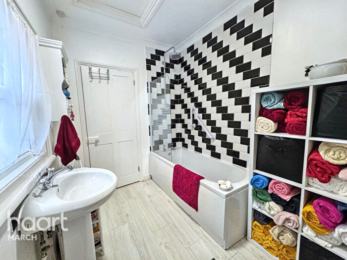 2 Bedroom Character Property For Sale In Doddington Road, Benwick, PE15