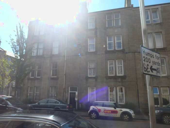 2 Bedroom Flat To Rent In Park Avenue, Dundee, DD4