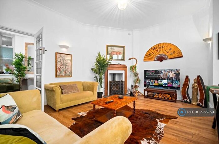 2 Bedroom Flat To Rent In Hagley Road, Birmingham, B16
