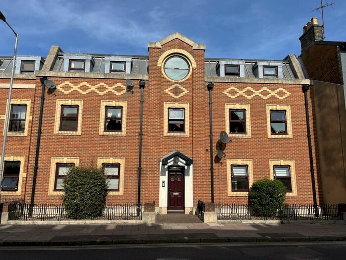 1 Bedroom Apartment To Rent In St. Helens Street, Ipswich, Suffolk, IP4