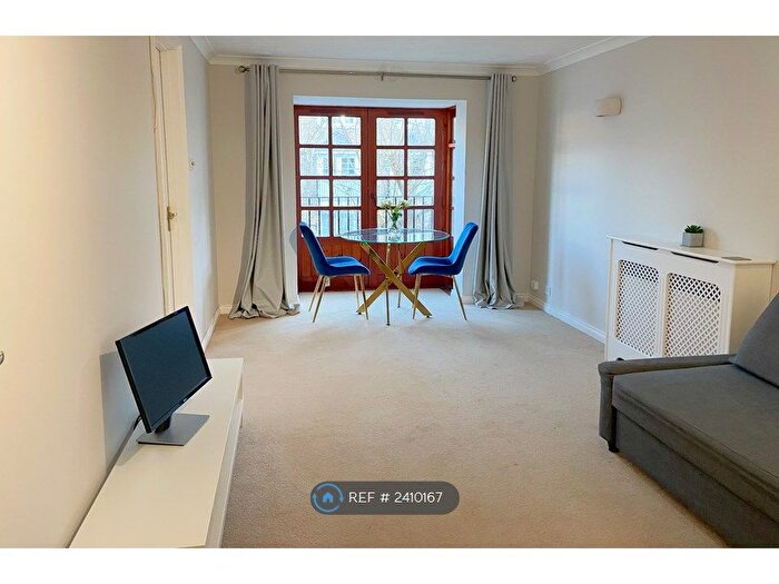 1 Bedroom Flat To Rent In Selhurst Close, London, SW19