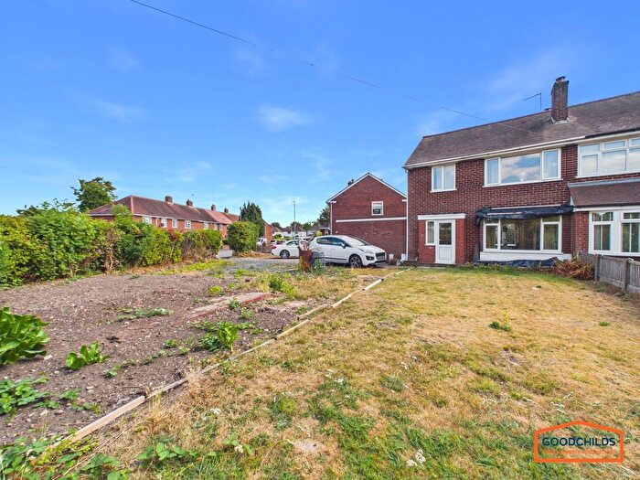 3 Bedroom Semi-Detached House For Sale In St. Margarets Road, Walsall, WS3