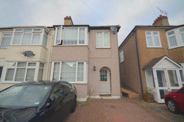 3 Bedroom House To Rent In Eddy Close, Romford, RM7
