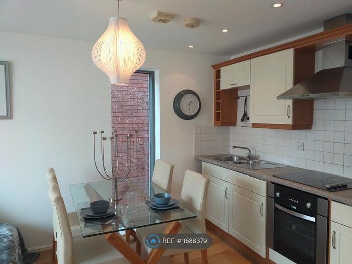 1 Bedroom Flat To Rent In Alexander Court, Chester, CH3