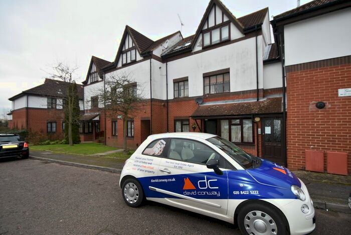 1 Bedroom Flat To Rent In Grovelands Close, South Harrow, HA2