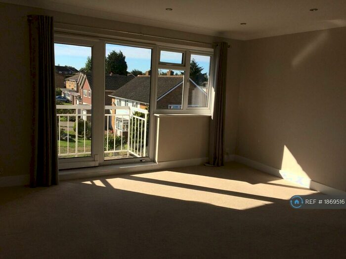 2 Bedroom Flat To Rent In Telston Court, Swanley, BR8