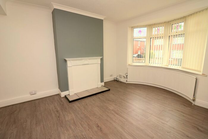 3 Bedroom Semi-Detached House To Rent In Malton Road, Scawsby, Doncaster, DN5